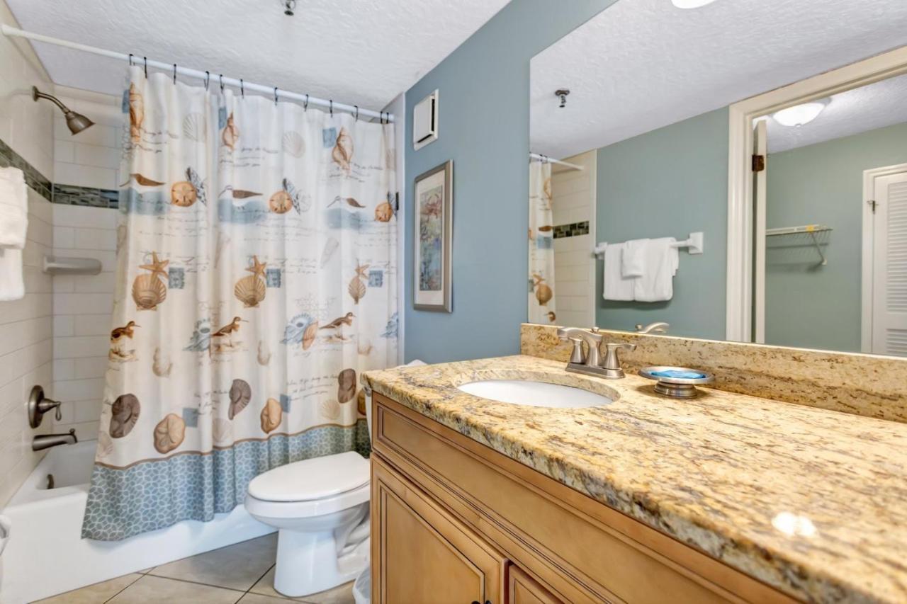106 Beach Place Condos Сейнт Пийт Бийч Екстериор снимка